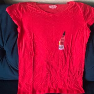 Basic red t shirt